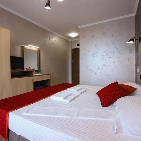Phoenix 3*