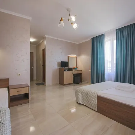 Phoenix 3*